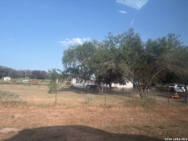 138 Terrace Hill Floresville, TX 78114