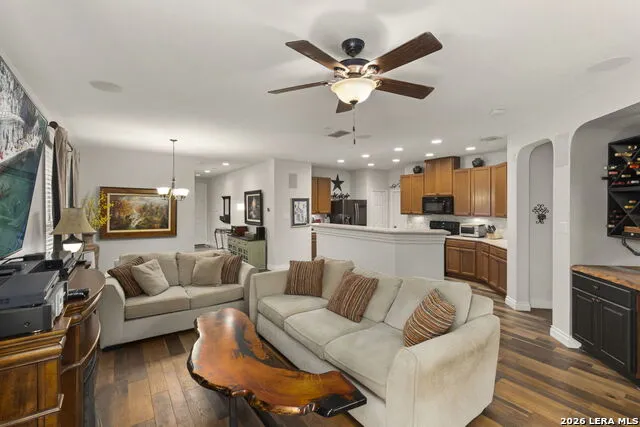 160 Desert Flower Boerne, TX 78006
