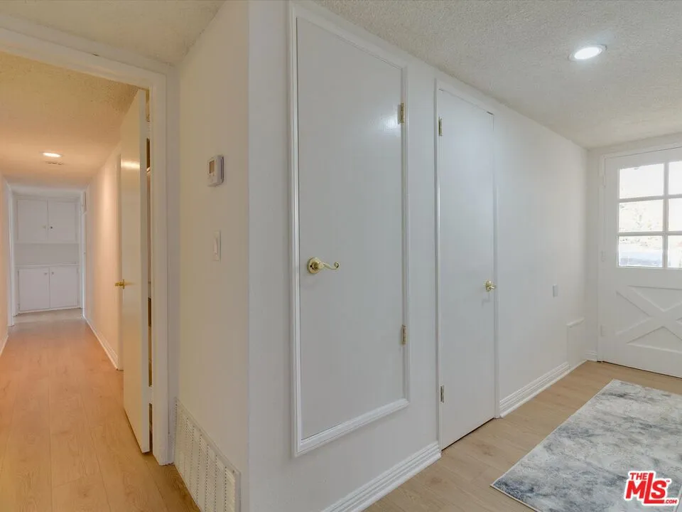 17100 Barneston Street Granada Hills, CA 91344