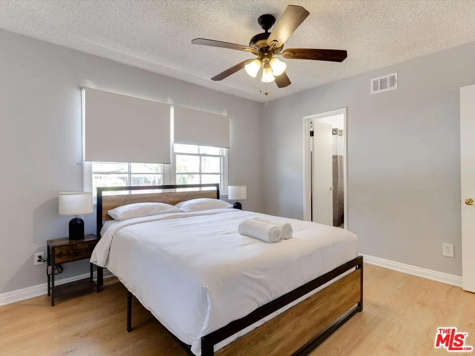 17100 Barneston Street Granada Hills, CA 91344