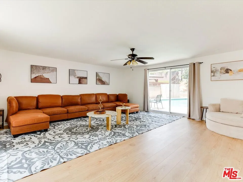 17100 Barneston Street Granada Hills, CA 91344