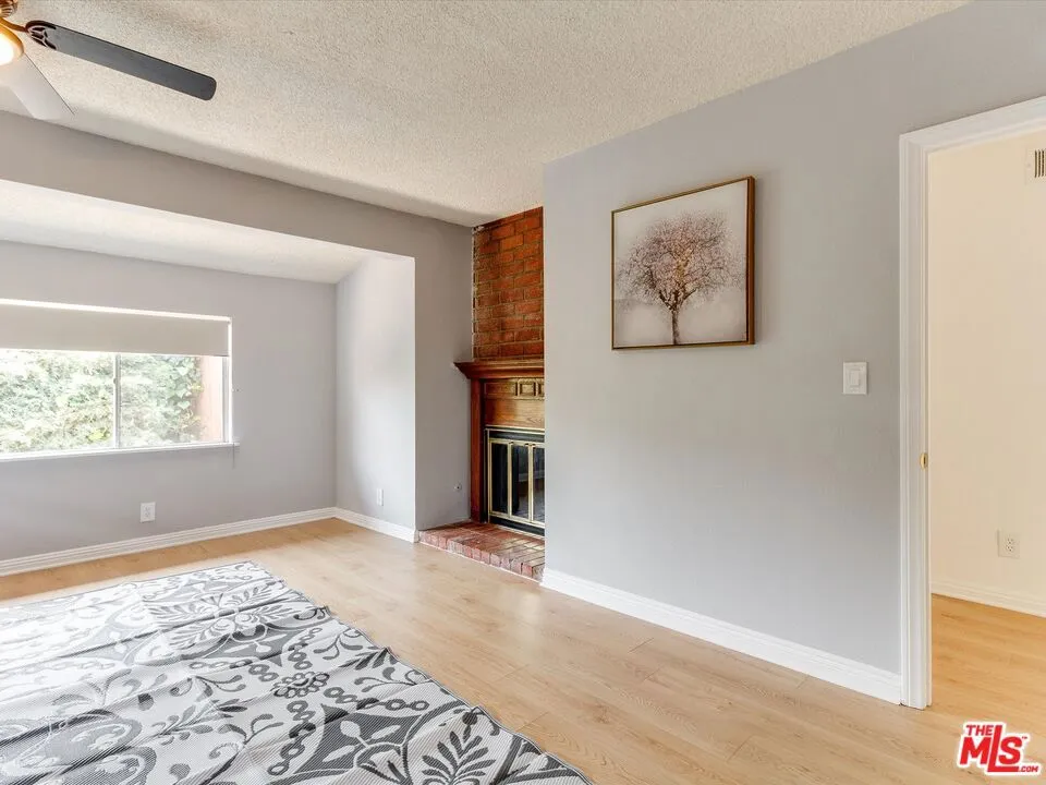 17100 Barneston Street Granada Hills, CA 91344