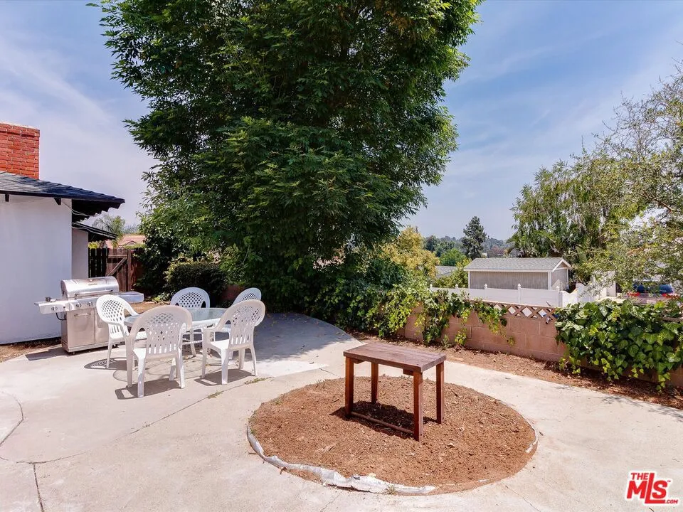 17100 Barneston Street Granada Hills, CA 91344