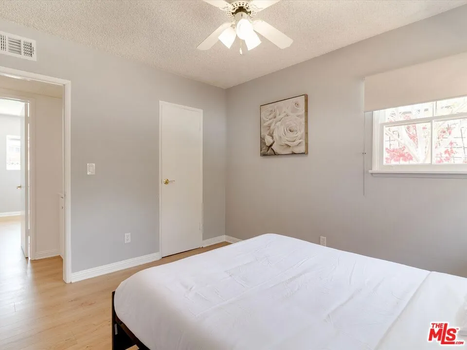 17100 Barneston Street Granada Hills, CA 91344