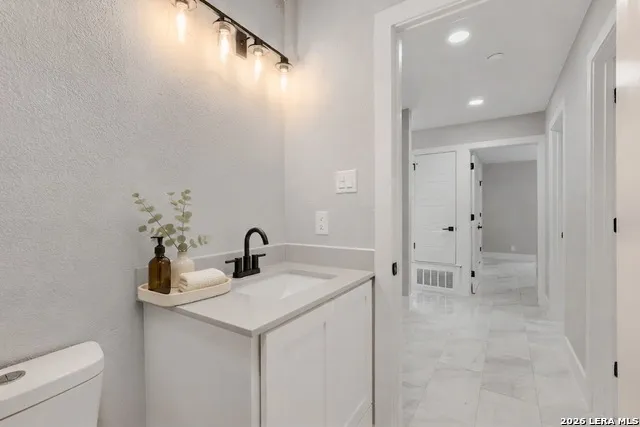 851 Walnut Park St San Antonio, TX 78227