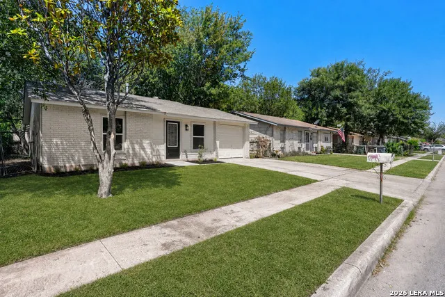 851 Walnut Park St San Antonio, TX 78227