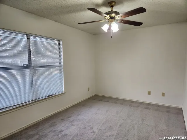 2117 Farmsville San Antonio, TX 78245