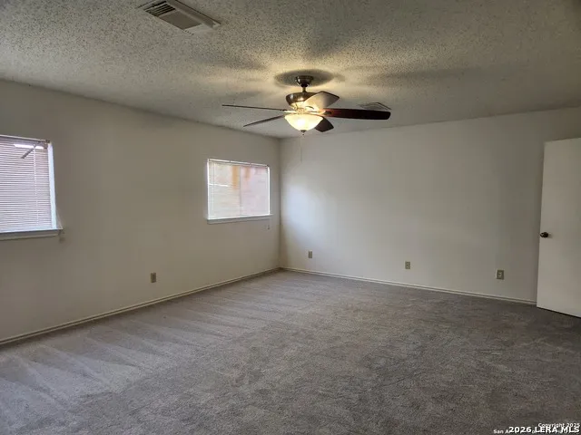 2117 Farmsville San Antonio, TX 78245