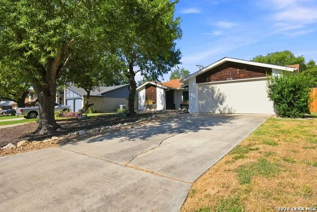 5110 TIMBER TRACE ST San Antonio, TX 78250