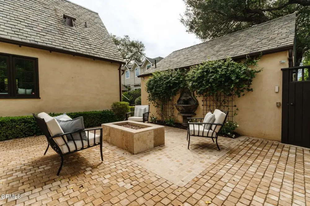 1447 Parkview Avenue Pasadena, CA 91103