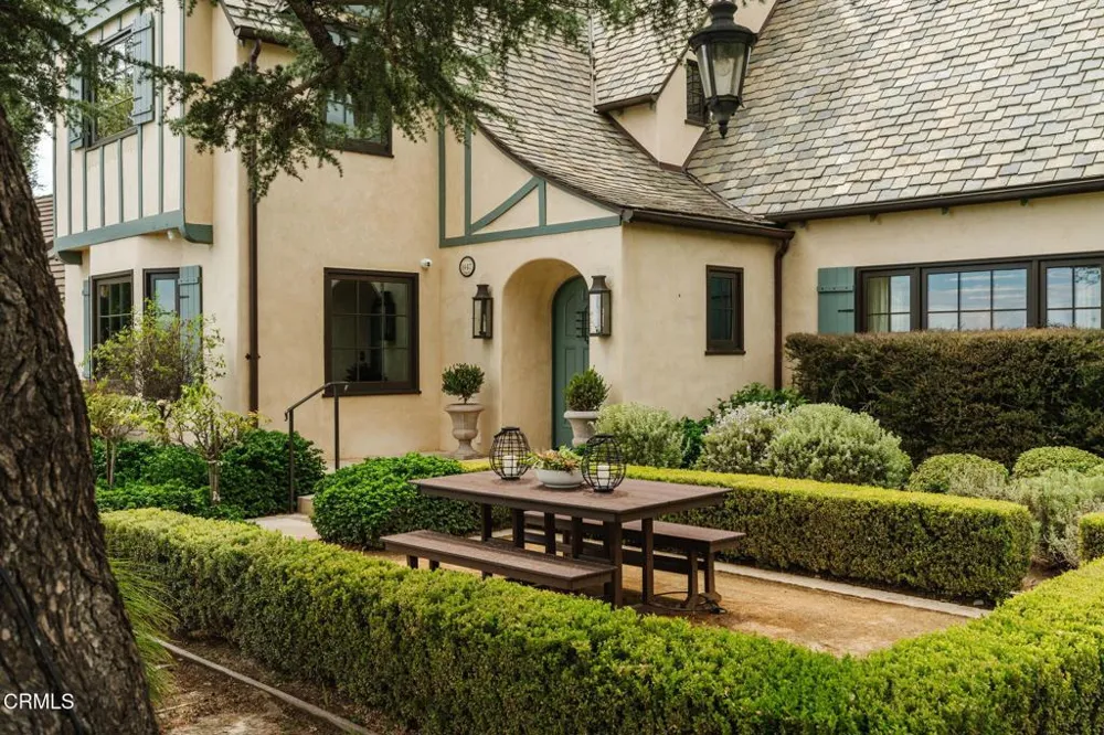 1447 Parkview Avenue Pasadena, CA 91103