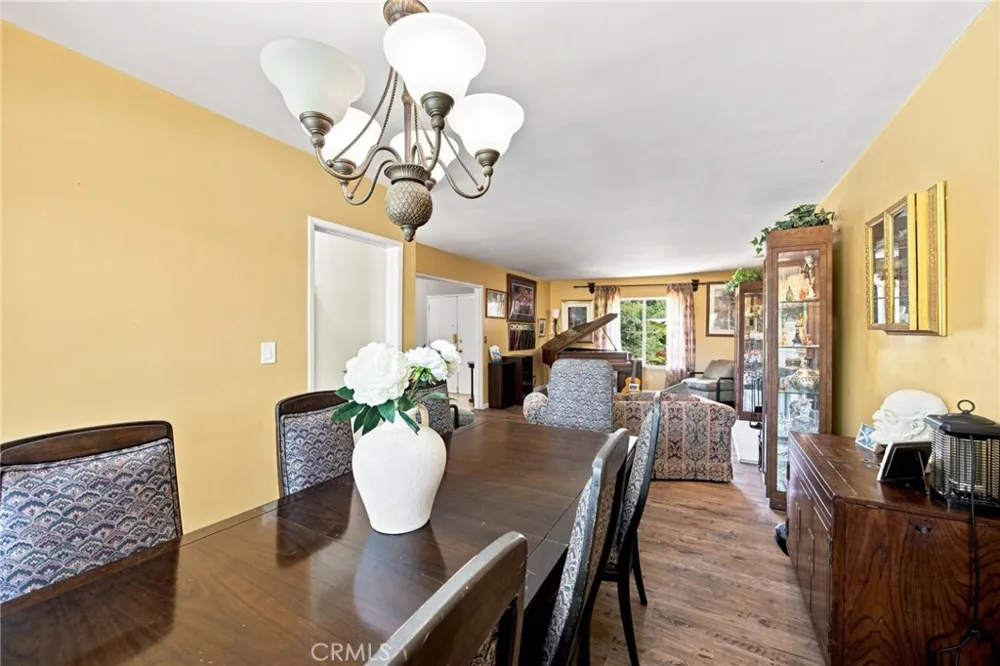 10640 Sylvia Ave Porter Ranch, CA 91326