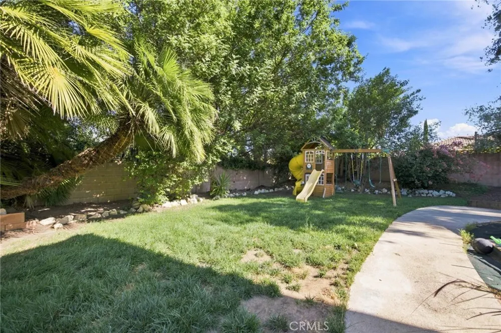 10640 Sylvia Ave Porter Ranch, CA 91326