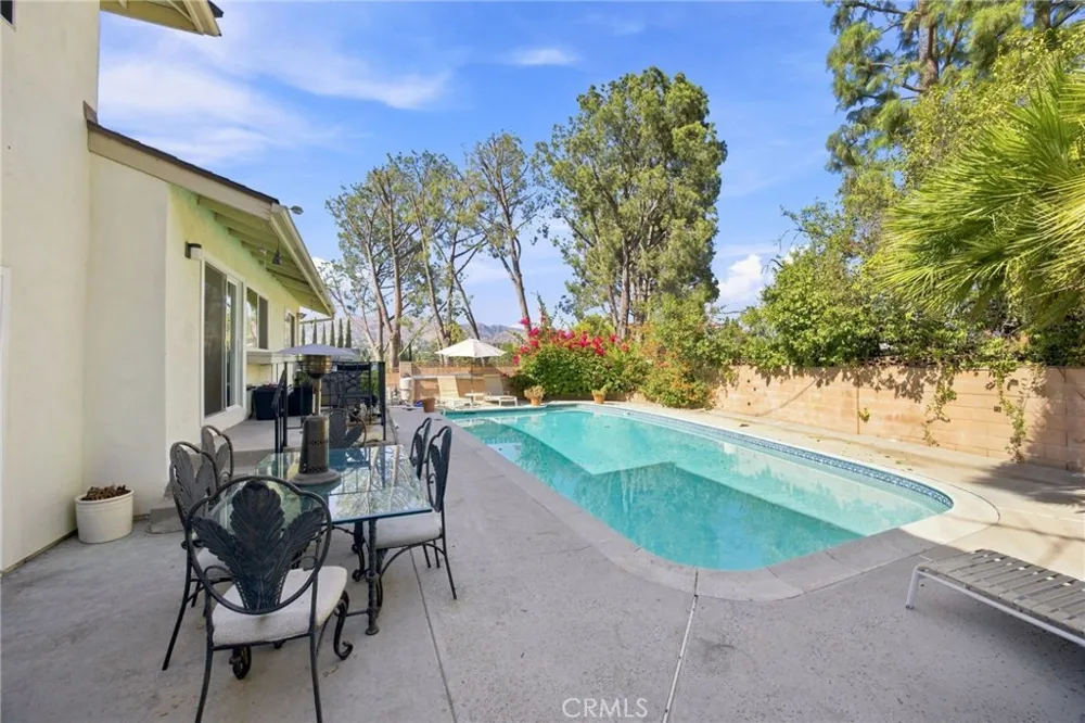 10640 Sylvia Ave Porter Ranch, CA 91326