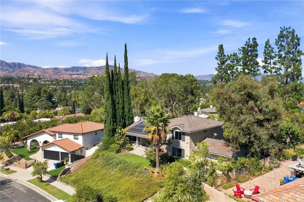 10640 Sylvia Ave Porter Ranch, CA 91326