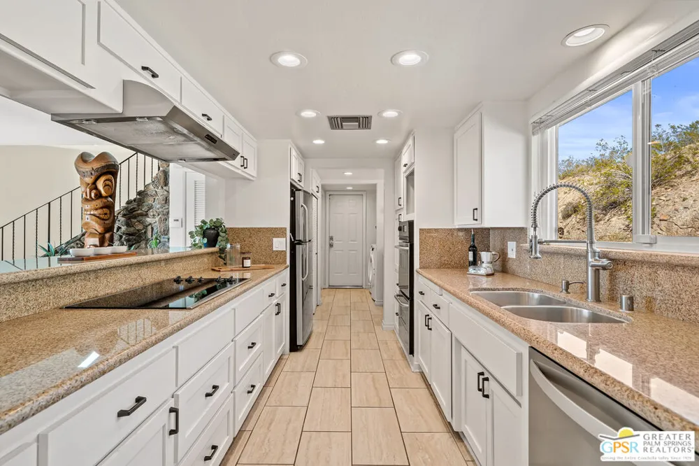 7913 Joshua Lane Yucca Valley, CA 92284