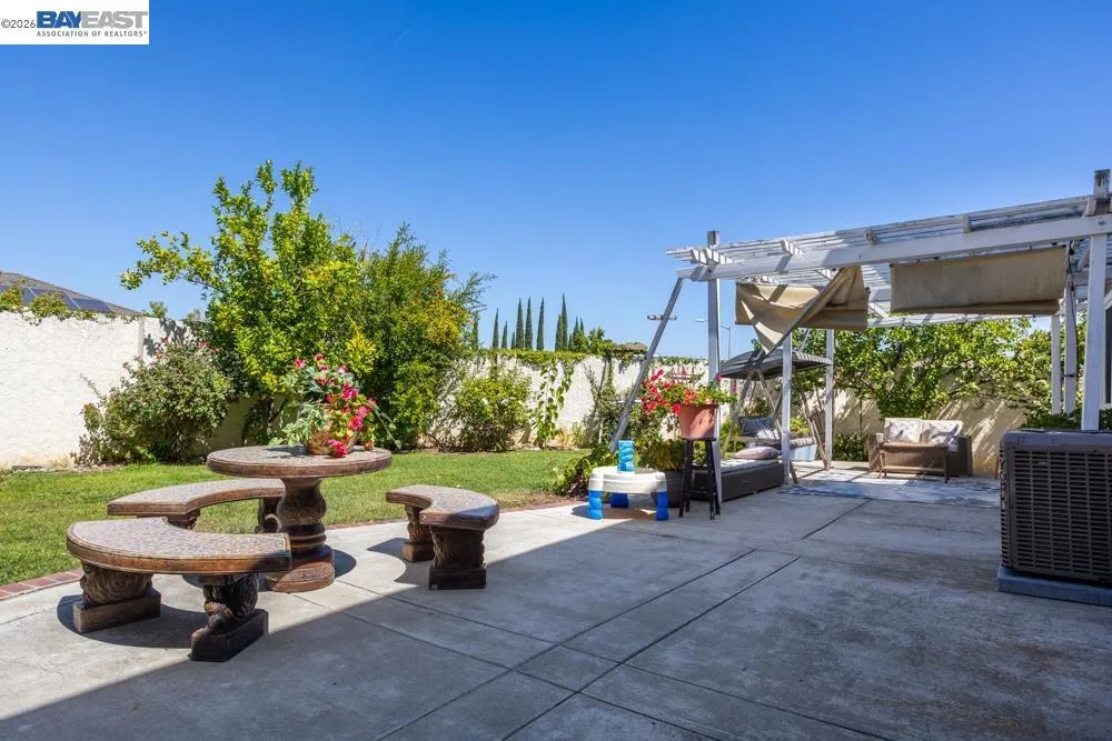 5506 Dawnview Ct Antioch, CA 94531