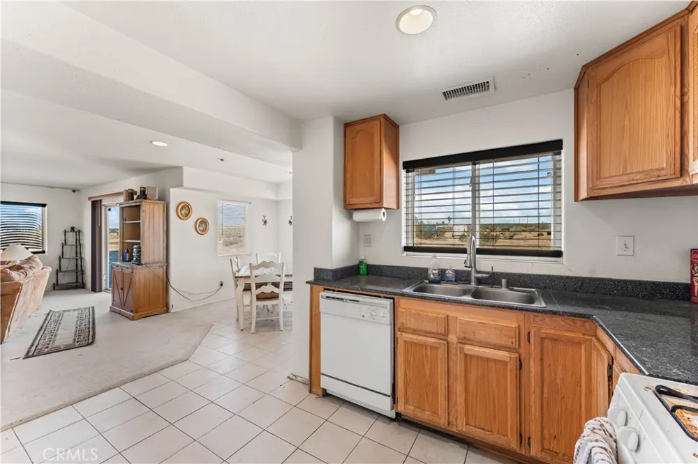 19821 Aloha California City, CA 93505