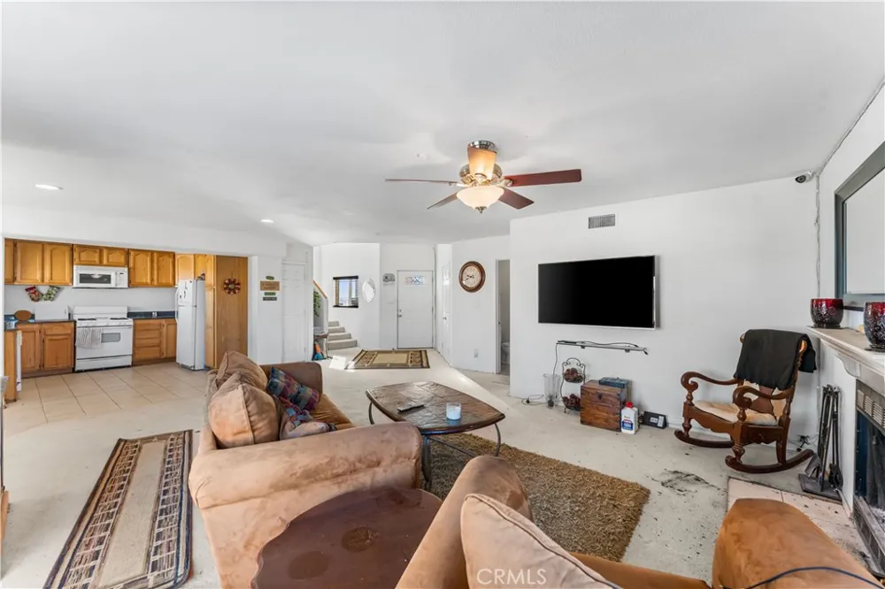 19821 Aloha California City, CA 93505