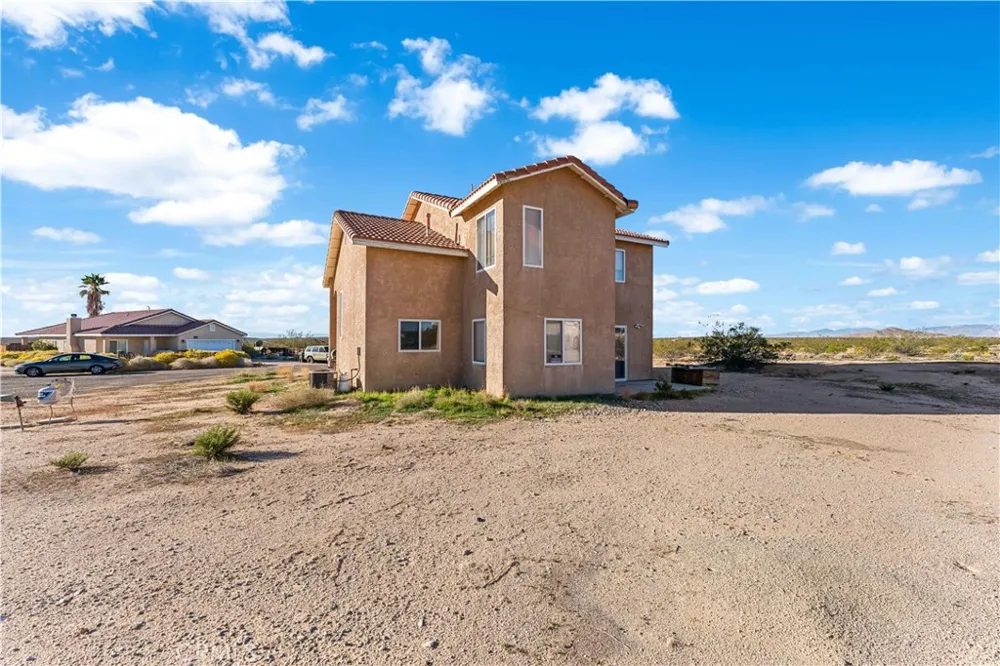 19821 Aloha California City, CA 93505