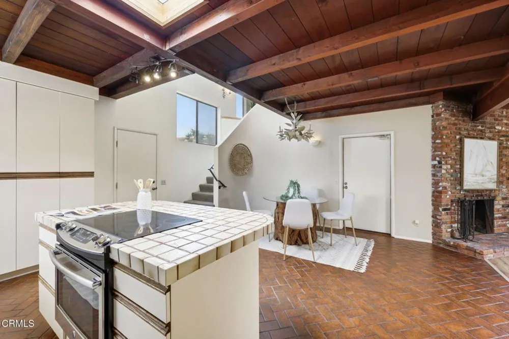 1108 Winthrop Lane Ventura, CA 93001