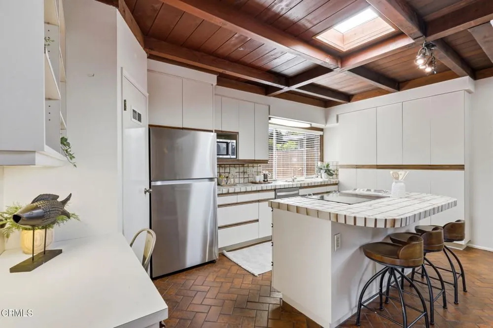 1108 Winthrop Lane Ventura, CA 93001