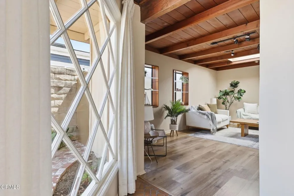 1108 Winthrop Lane Ventura, CA 93001