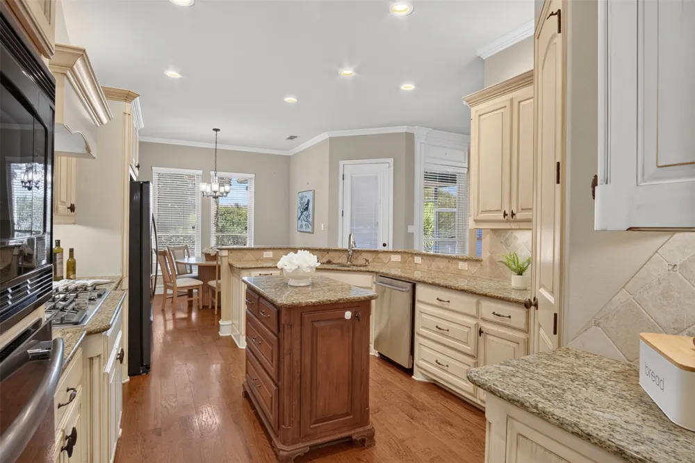 7913 Forest View Court North Richland Hills, TX 76182