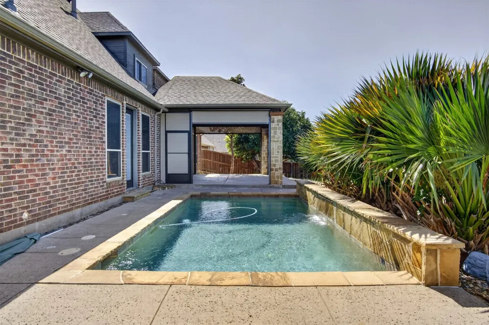 7913 Forest View Court North Richland Hills, TX 76182