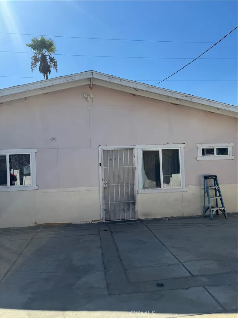 8196 Pepper Avenue Fontana, CA 92335