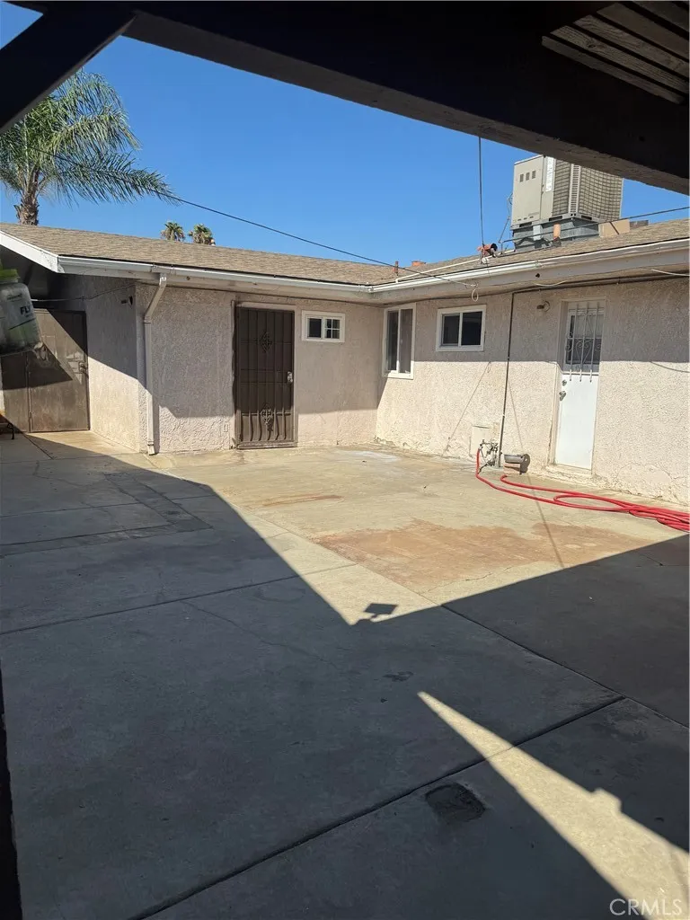 8196 Pepper Avenue Fontana, CA 92335
