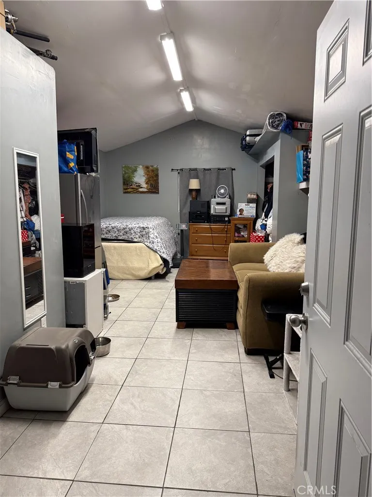 8196 Pepper Avenue Fontana, CA 92335