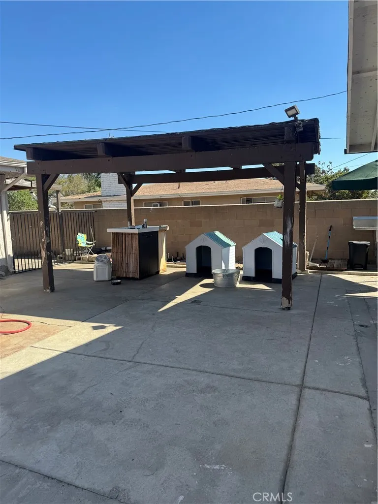 8196 Pepper Avenue Fontana, CA 92335