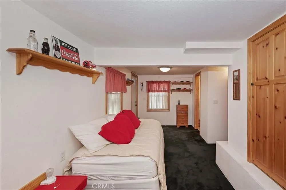 39237 Cedar Dell Fawnskin, CA 92333