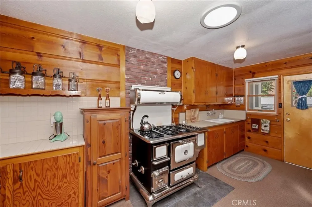 39237 Cedar Dell Fawnskin, CA 92333