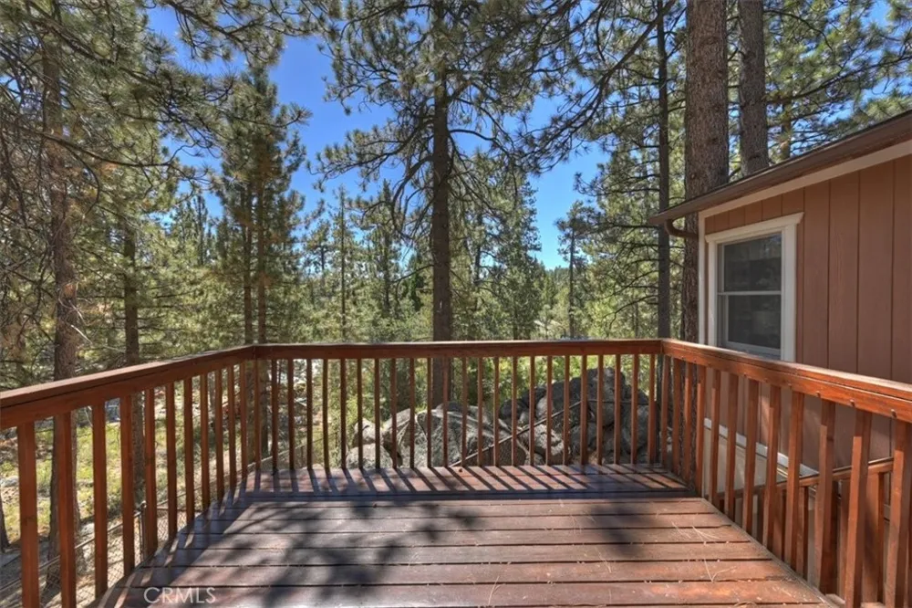 39237 Cedar Dell Fawnskin, CA 92333