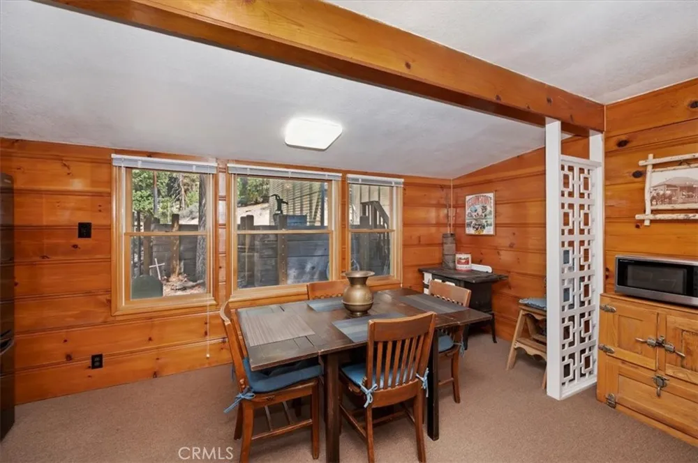 39237 Cedar Dell Fawnskin, CA 92333