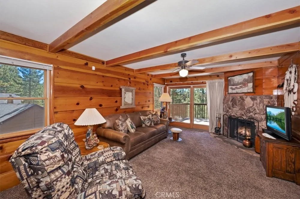 39237 Cedar Dell Fawnskin, CA 92333