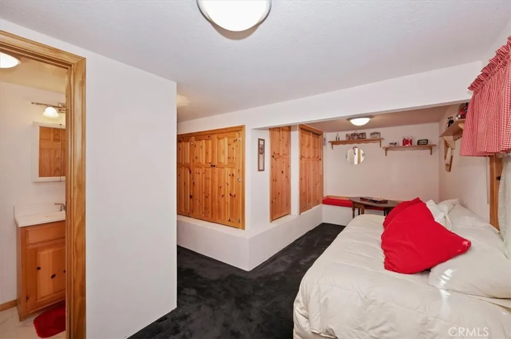 39237 Cedar Dell Fawnskin, CA 92333