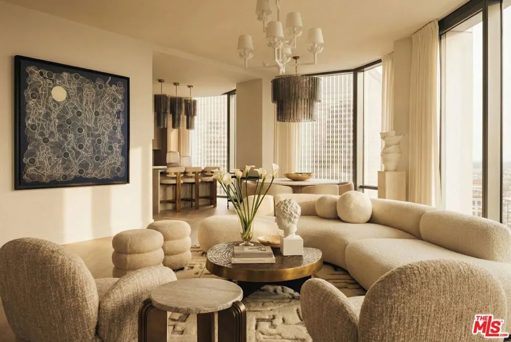 211 W Elm Court #23B Los Angeles, CA 90067