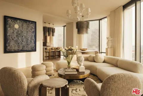 211 W Elm Court #23B