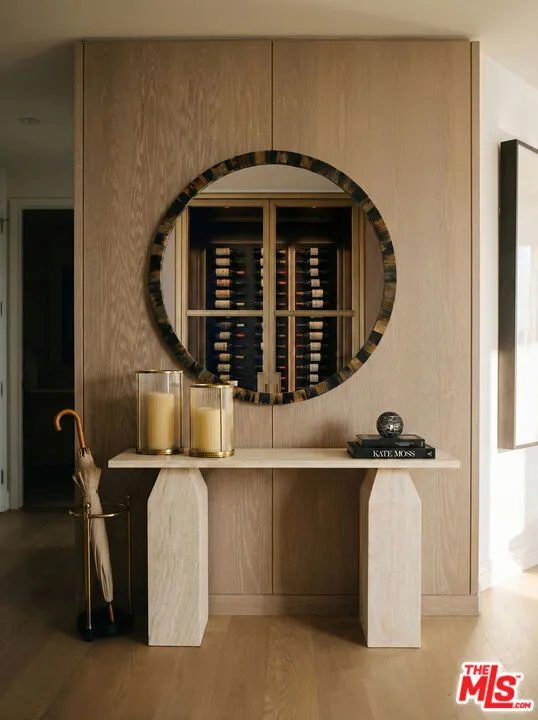 211 W Elm Court #23B Los Angeles, CA 90067
