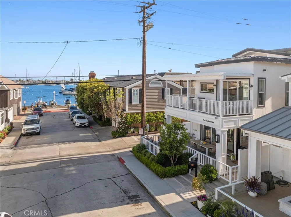 109 Onyx Avenue Newport Beach, CA 92662