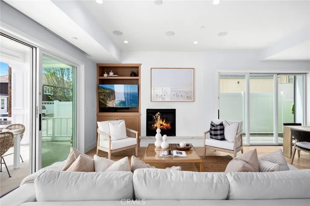 109 Onyx Avenue Newport Beach, CA 92662