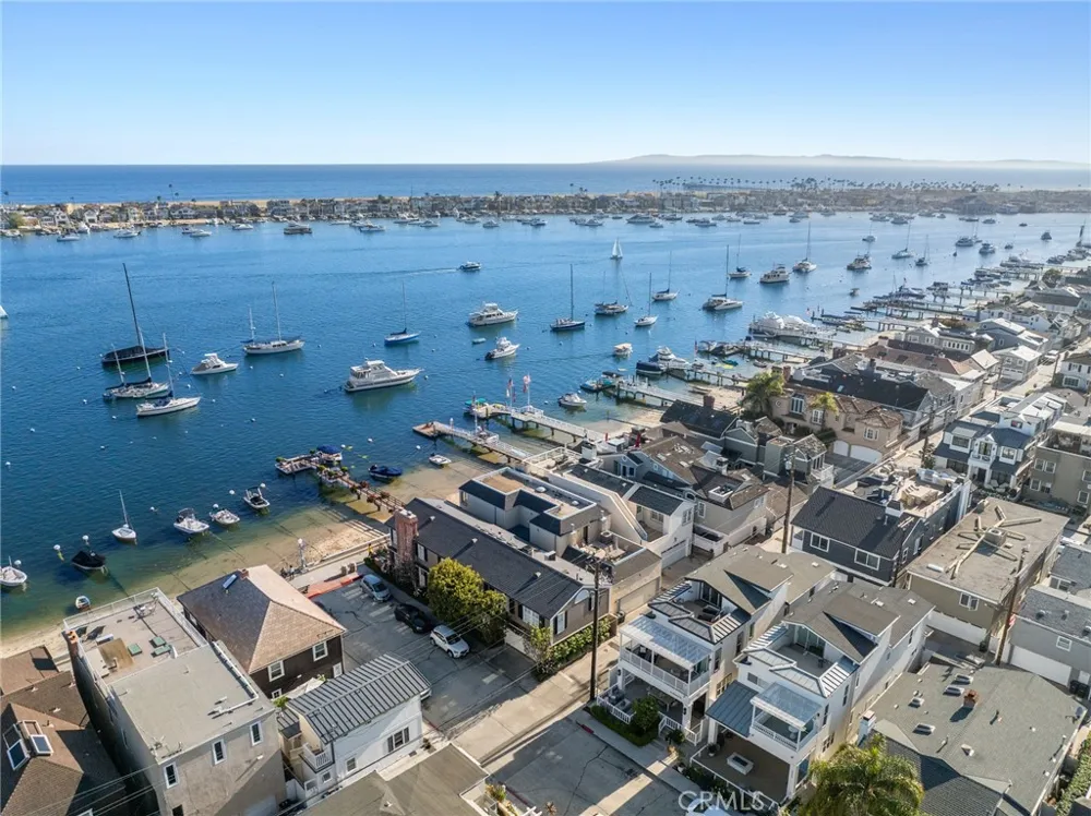 109 Onyx Avenue Newport Beach, CA 92662