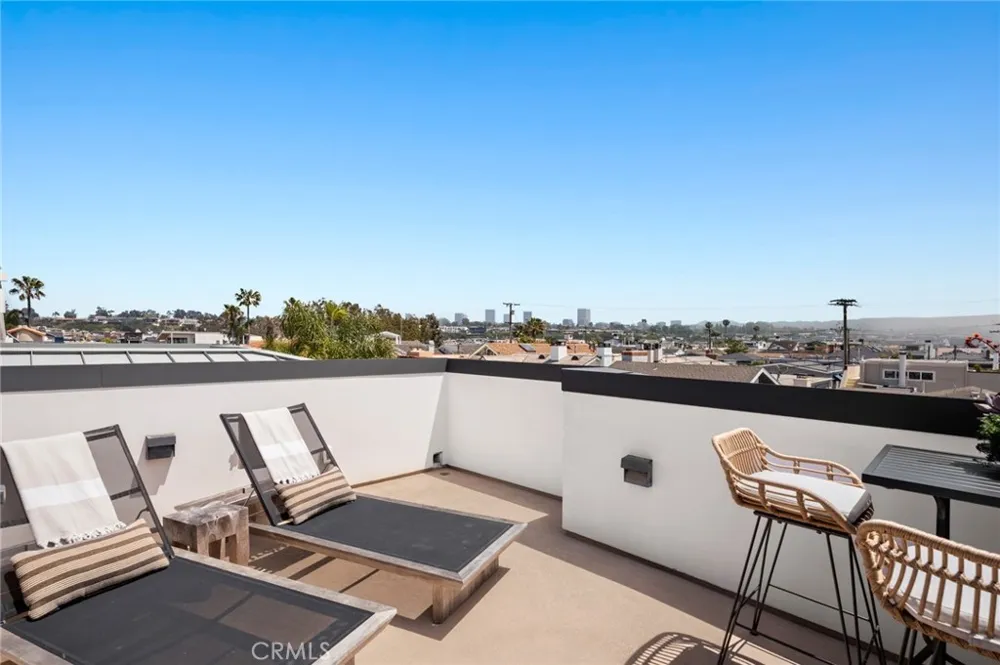 109 Onyx Avenue Newport Beach, CA 92662
