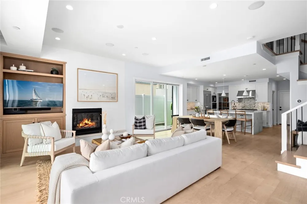 109 Onyx Avenue Newport Beach, CA 92662