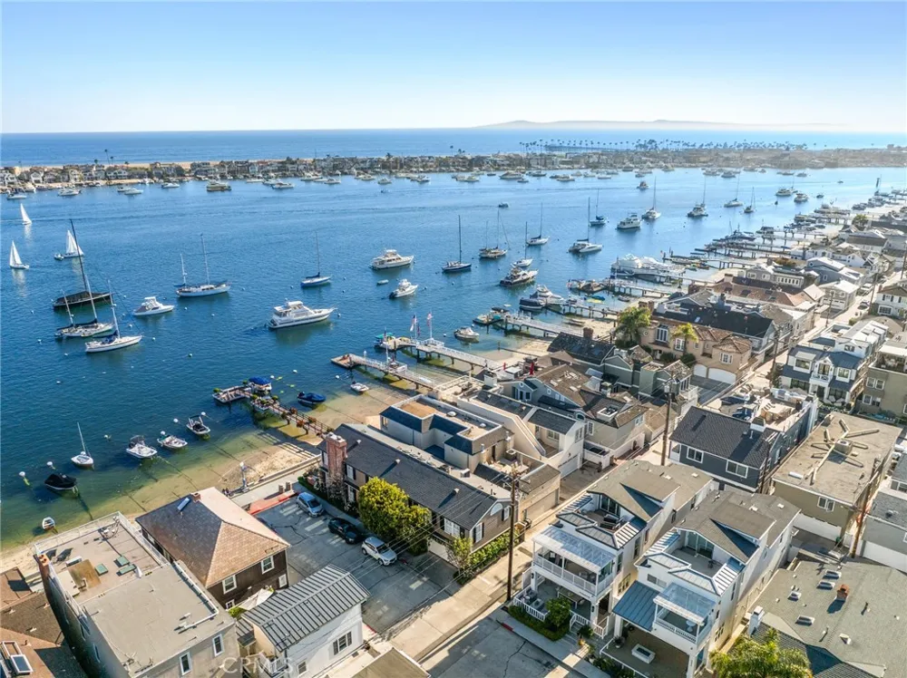 109 Onyx Avenue Newport Beach, CA 92662