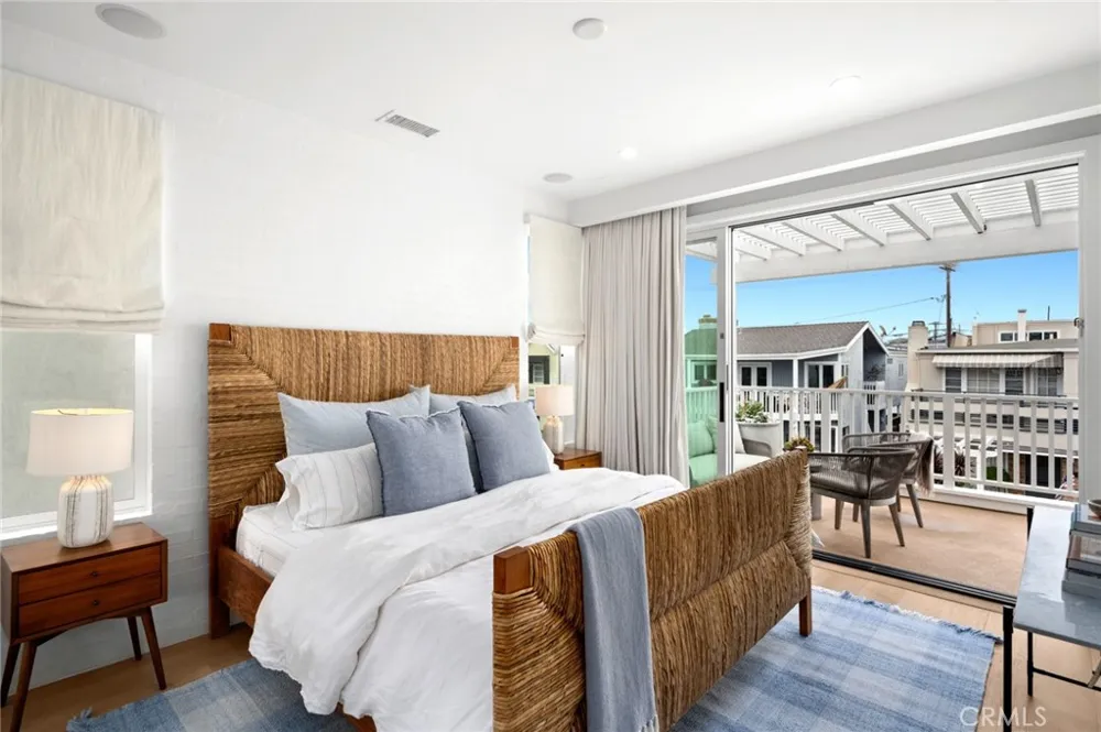 109 Onyx Avenue Newport Beach, CA 92662