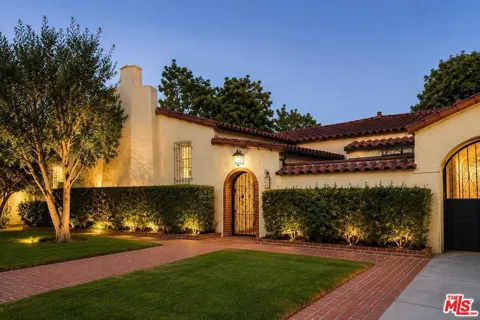 304 S Clark Drive